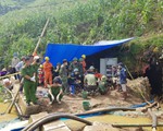 Tìm thấy nạn nhân sau 10 ngày mắc kẹt trong hang đá ở Lào Cai