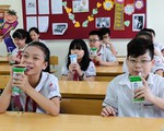 Hơn 1 triệu trẻ mẫu giáo và học sinh tiểu học toàn thành phố Hà Nội tham gia chương trình Sữa học đường, đạt tỷ lệ 87,7#phantram