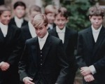 Chuyện giờ mới kể: Hoàng tử William từng bị bạn bè bắt nạt, cảm thấy xấu hổ vì kích thước vòng 1 của Công nương Diana