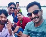 4 người cùng nhà chết đuối vì cố chụp ảnh selfie dưới sông