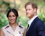 Chỉ một hành động của Nữ hoàng Anh, vợ chồng Harry - Meghan đã dính nghi án bị loại khỏi hoàng gia