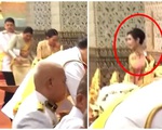 Hoàng tử Thái Lan có hành động kỳ quặc với chị gái ruột trong lễ tưởng niệm cố Quốc vương