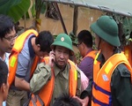 Đoàn người lặng lẽ dưới mưa, tiễn đưa Thiếu tướng Nguyễn Văn Man về đất mẹ