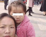 Cái chết của bé gái 3 tuổi bị ung thư mắt gây uất ức: Người mẹ lấy tiền quyên góp để chữa bệnh cho con trai và bỏ mặc con gái