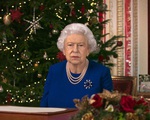 Dân mạng tranh cãi cảnh Nữ hoàng Anh bị làm giả trên sóng truyền hình