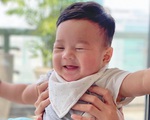 Con trai Hoa hậu Đặng Thu Thảo lại &apos;đốn tim&apos; fan với nụ cười đẹp như thiên thần