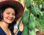 Kiều Trinh thu hoạch mỏi tay sau một năm làm vườn ở Bình Phước