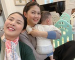 Á hậu Thanh Tú ôm con đi hội ngộ đội mỹ nhân Hoa hậu Việt Nam
