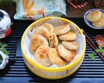 Người Trung Quốc có cách làm bánh rán mặn ngon thần sầu, học ngay công thức thôi!