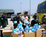 Bắt quả tang vận chuyển 30 nghìn chiếc khẩu trang trái phép sang Lào