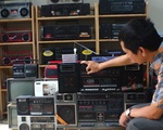 Bộ sưu tập 1000 chiếc đài radio cassette cổ gần 1 tỷ tại Hà Nội