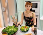 Lê Âu Ngân Anh chăm làm salad, sinh tố giữ dáng