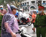 Từ 04/4, Hà Nội bắt đầu phạt người dân ra ngoài đường không có lý do