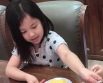Con gái Jennifer Phạm chăm làm bánh mùa dịch