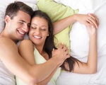 &apos;Ngủ đông với sex&apos; vì nóng nực, chồng nhói tim khi đọc được tin nhắn của vợ với bạn thân