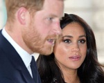 'Món quà' của Meghan Markle và Hoàng tử Harry như 'quả bom' hẹn giờ uy hiếp danh dự hoàng gia Anh