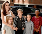 Bố mẹ nào cũng muốn tạo hình ảnh hoàn hảo trong mắt con cái, Angelina Jolie khuyên điều ngược lại
