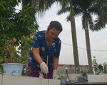 Gạt bỏ mọi đàm tiếu ác ý, người phụ nữ ở Hà Nội vẫn nhặt hàng vạn xác thai nhi về chôn ở ruộng nhà mình