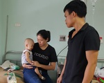 Cháu bé 1 tuổi bị ung thư bàng quang đứng trước nguy cơ dừng sự sống do bố mẹ nghèo túng