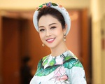 jennifer-pham-mac-ao-dai-tet-rang-ro-hoi-ngo-chong-cu-quang-dung-jennifer-pham-3-1548662226-400-width865height1229-1594370123084437424749-crop-15943701931301243376569.jpg