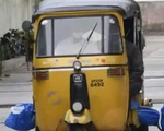 Bức ảnh chở thi thể nạn nhân Covid-19 bằng xe tuktuk