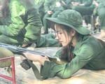 Nữ sinh Lào Cai nổi trên mạng nhờ khoảnh khắc tập quân sự