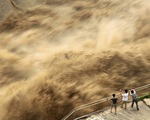 Lũ lụt nghiêm trọng ở 13 tỉnh TQ khiến hơn 15 triệu dân điêu đứng