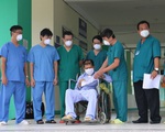 Đà Nẵng: Nam bệnh nhân COVID-19 thoát khỏi 'cửa tử' được về nhà