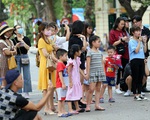 Tạm dừng tổ chức lễ hội và hoạt động đông người tại phố đi bộ hồ Hoàn Kiếm để chống dịch COVID-19
