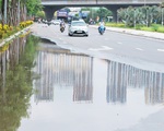 Hà Nội: Đại lộ nghìn vừa tỷ thông xe đã 'ngập' trong rác, nước miễn phí đặt ven đường không ai uống