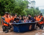 Lũ lụt đặc biệt nghiêm trọng ở Trung Quốc khiến hơn 100 người chết, mất tích