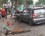 TP.HCM: Lại thêm ô tô tông nhiều xe máy, 2 cô gái nhập viện cấp cứu