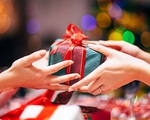 Nhà giàu biếu nhau cái gì dịp Tết?