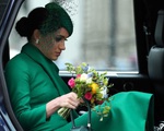 Công nương Kate tái xuất với hình ảnh mới đầy cuốn hút trong khi Meghan Markle lại đau đầu &apos;cuộc chiến&apos; với cha đẻ