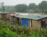 Hà Nội: Hơn 30 hộ dân ở xóm chài ven sông Hồng có thực sự bị chính quyền bỏ rơi, lâm vào cảnh khốn cùng?