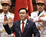Trước cờ đỏ sao vàng thiêng liêng, Chủ tịch Quốc hội Vương Đình Huệ tuyên thệ nhậm chức