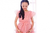 Nữ MC xinh đẹp từ chối chữa ung thư để cứu con mình Nữ MC xinh đẹp từ chối chữa ung thư để cứu con mình