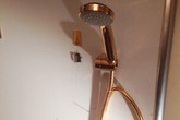Đại gia Hà Thành: 140 cây vàng dát vòi xịt, hộp giấy toilet Đại gia Hà Thành: 140 cây vàng dát vòi xịt, hộp giấy toilet