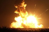 NASA: Tích cực tìm nguyên nhân nổ tên lửa chỉ 6 giây sau khi rời bệ phóng NASA: Tích cực tìm nguyên nhân nổ tên lửa chỉ 6 giây sau khi rời bệ phóng