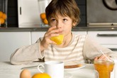 4 loại nước cấm uống vào buổi sáng 4 loại nước cấm uống vào buổi sáng