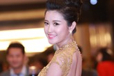 Hoa hậu, Á hậu khoe lưng trần gợi cảm trong thời tiết 15 độ Hoa hậu, Á hậu khoe lưng trần gợi cảm trong thời tiết 15 độ
