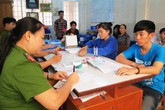 Khai lùi 12 tuổi trong CMND để dễ xin việc làm Khai lùi 12 tuổi trong CMND để dễ xin việc làm