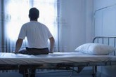 Tại sao cậu nhỏ nghiêng đầu? Tại sao cậu nhỏ nghiêng đầu?