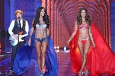 Victoria’s Secret con gà đẻ trứng vàng của ngành đồ lót Victoria’s Secret con gà đẻ trứng vàng của ngành đồ lót