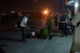 Bị nhóm cướp đạp ngã xe, cô gái hôn mê bất tỉnh Bị nhóm cướp đạp ngã xe, cô gái hôn mê bất tỉnh