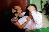 Mới 17 tuổi đã lập mưu bắt cóc đứa con 20 ngày tuổi của một bà mẹ nhẹ dạ Mới 17 tuổi đã lập mưu bắt cóc đứa con 20 ngày tuổi của một bà mẹ nhẹ dạ