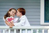 Những tình huống trớ trêu của phụ huynh khi có con 10x yêu sớm Những tình huống trớ trêu của phụ huynh khi có con 10x yêu sớm
