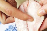 Kinh hoàng thịt lợn tẩm hàn the 3 ngày vẫn tươi như mới Kinh hoàng thịt lợn tẩm hàn the 3 ngày vẫn tươi như mới