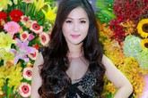 Hương Tràm mặc áo mỏng tang đi sự kiện Hương Tràm mặc áo mỏng tang đi sự kiện