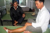 Dân hoang mang vì bị rắn lục xông vào nhà cắn Dân hoang mang vì bị rắn lục xông vào nhà cắn